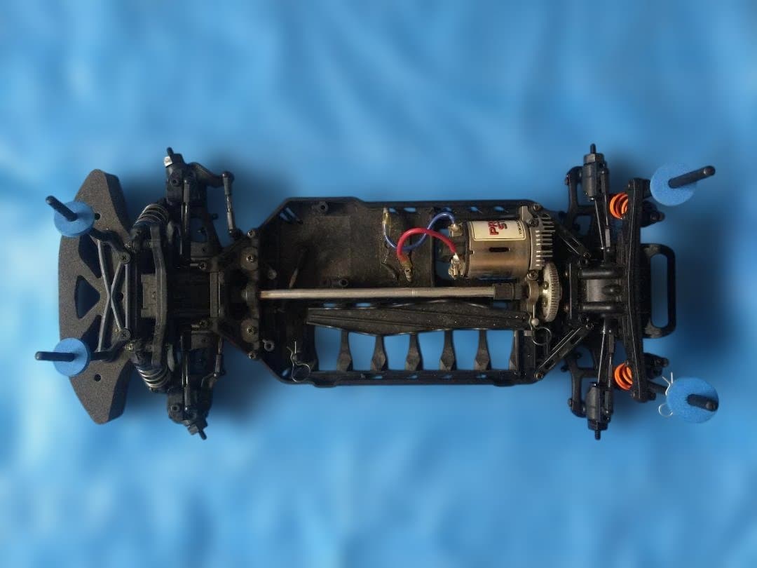 モデル名不明　ラジコン　1/10　RC　電動　シャーシのみ　中古