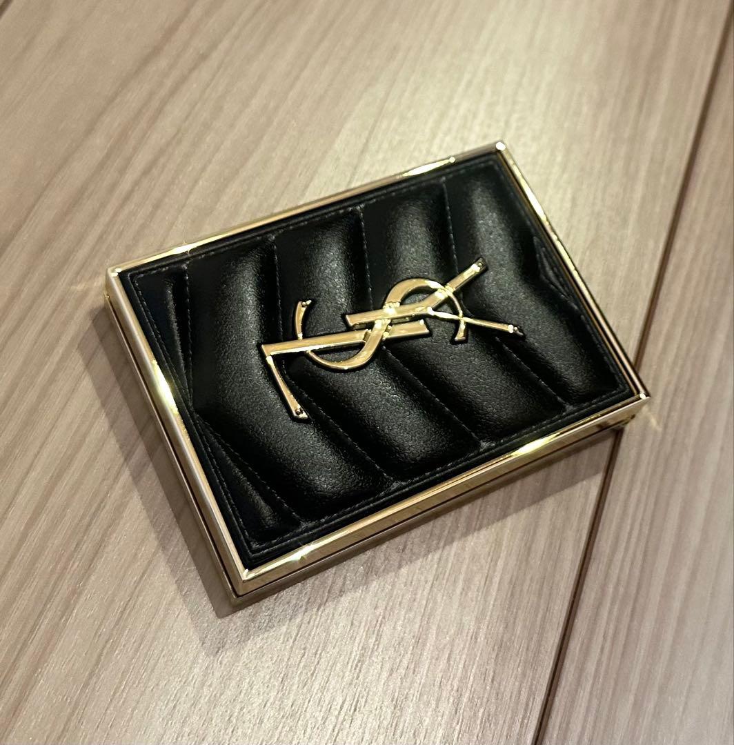 YSL イヴ・サンローラン　クチュールミニクラッチ　810