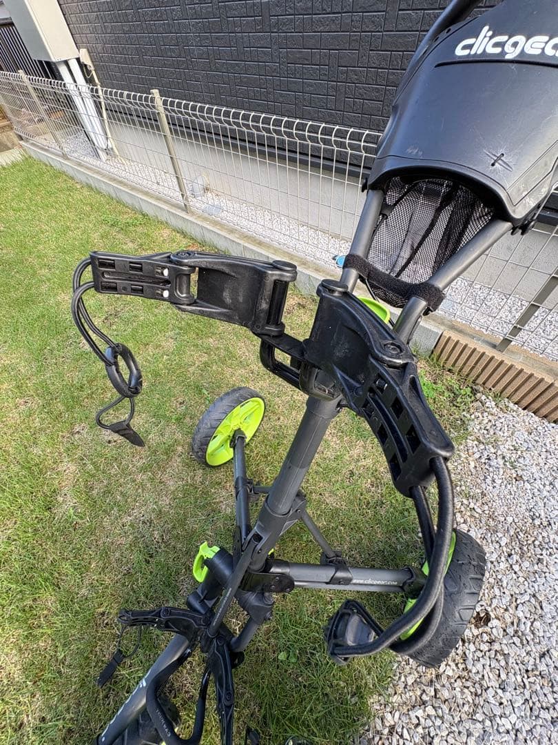 clicgear: ゴルフ手押しカート(折りたたみ式) 豪