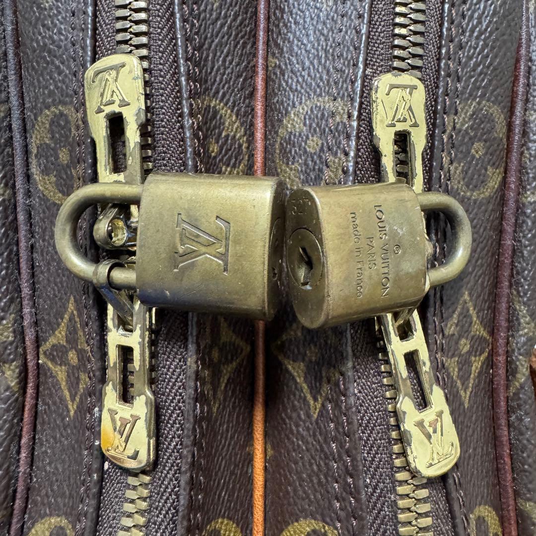 ルイヴィトン ポルト ドキュマン ヴォワヤージュ 2コンパートメント