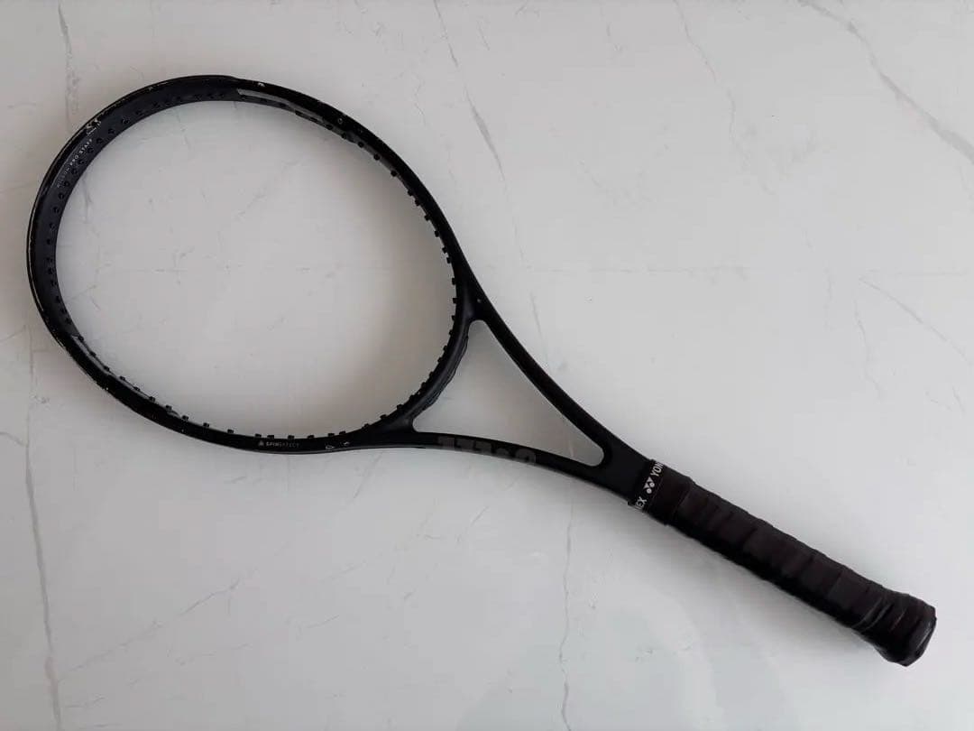 Wilson Pro Staff ブラック テニスラケット　ロジャーフェデラー