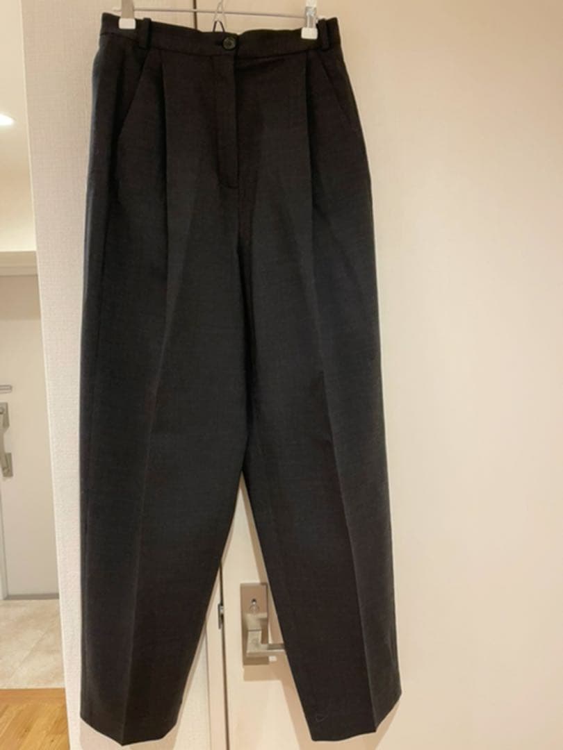 agate acne studios テーパードパンツ