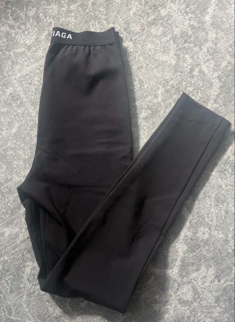 BALENCIAGA ブラックレギンス スリムフィット パンツ