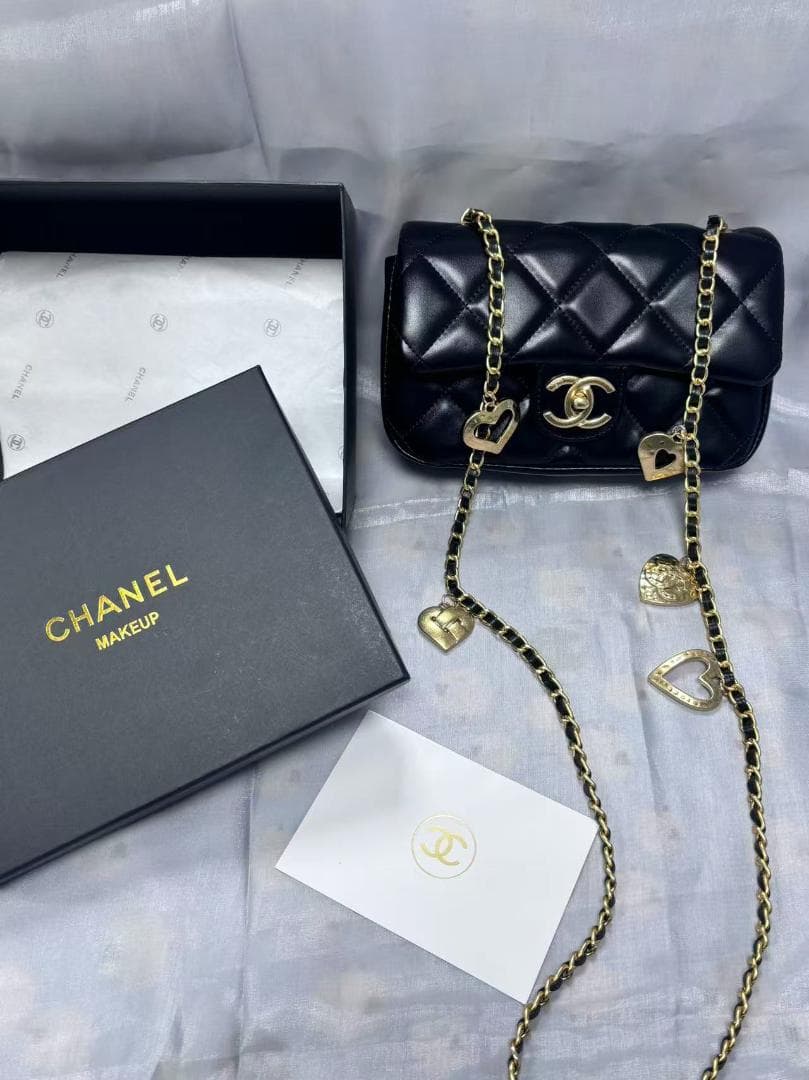 非売品 VIP顧客 限定キルティングショルダーバッグ ハート ノベルティ le