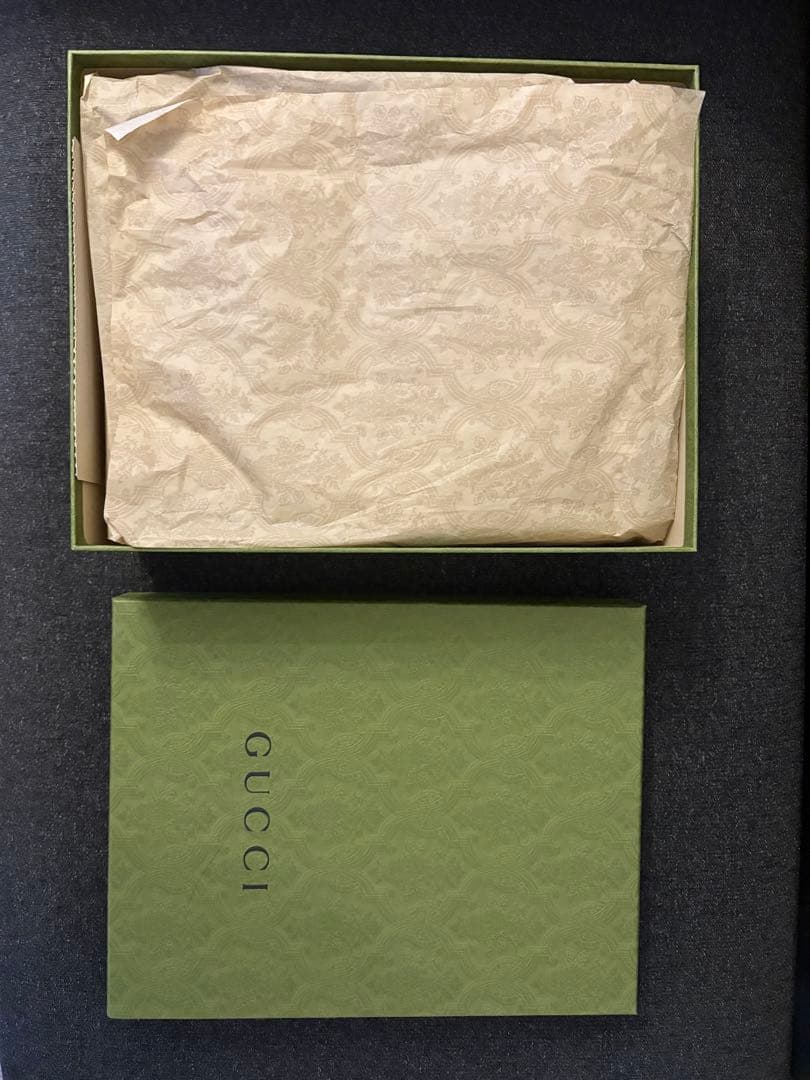 GUCCI ブラック 厚底サンダル