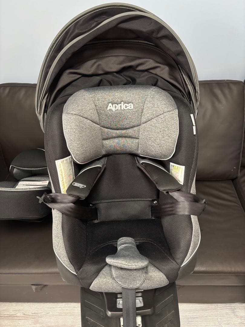 アップリカ クルリラ プラス360°セーフティー　黒　グレー