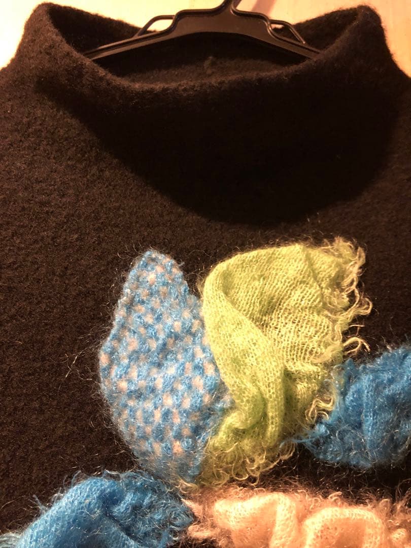 専用です。慈雨　ベスト　wool 黒 x 裁ち切りアップリケ　 新品未使用