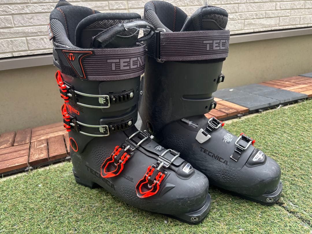 オススメTECNICA スキー ブーツ 28.0、28.5cm 325mm