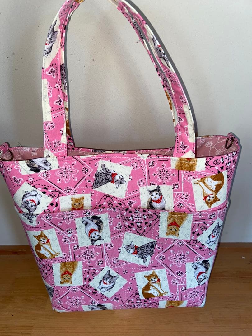 トートバッグ　猫柄　リリー