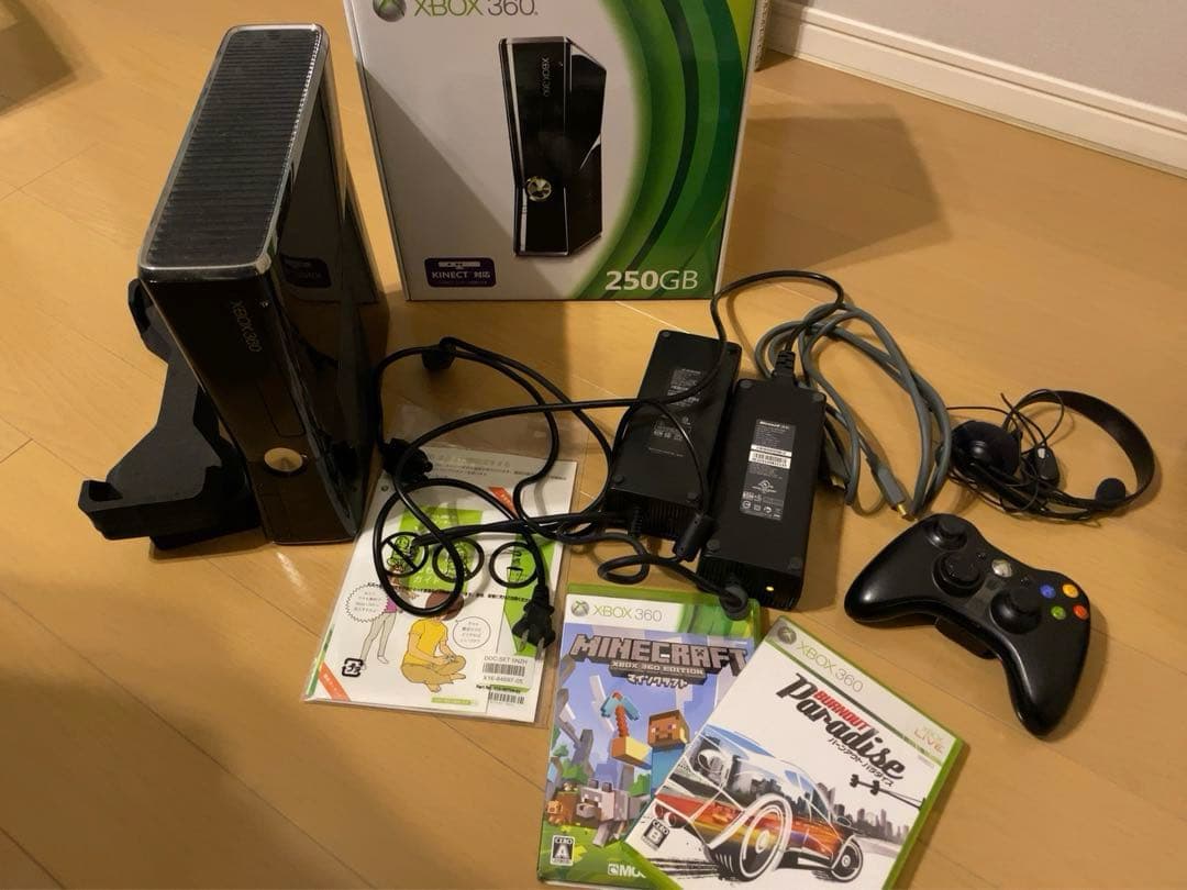 起動確認済みXBOX360 250GB 本体ソフト2本+予備ACアダプター