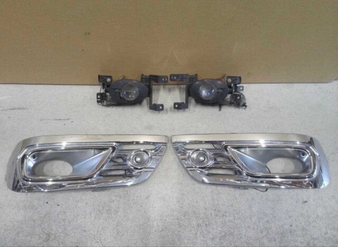 ステップワゴンrk5 純正メッキフォグガーニッシュ