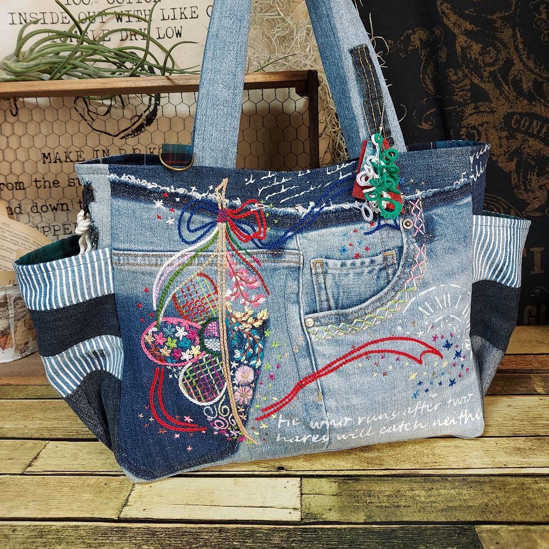 刺繍デニムバックNo.639　デニムリメイク　サイドポケット　チューリップバック