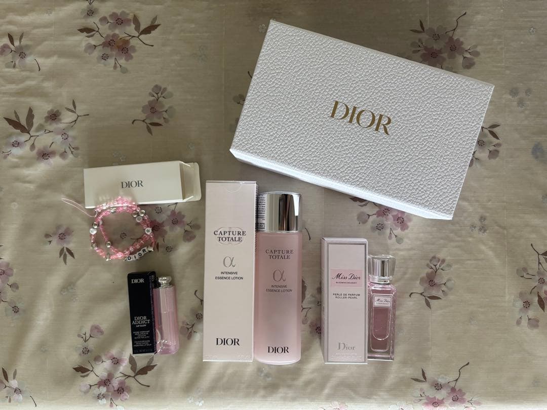 Dior カプチュール ブルーミングブーケ アディクトリップグロウ ストラップ