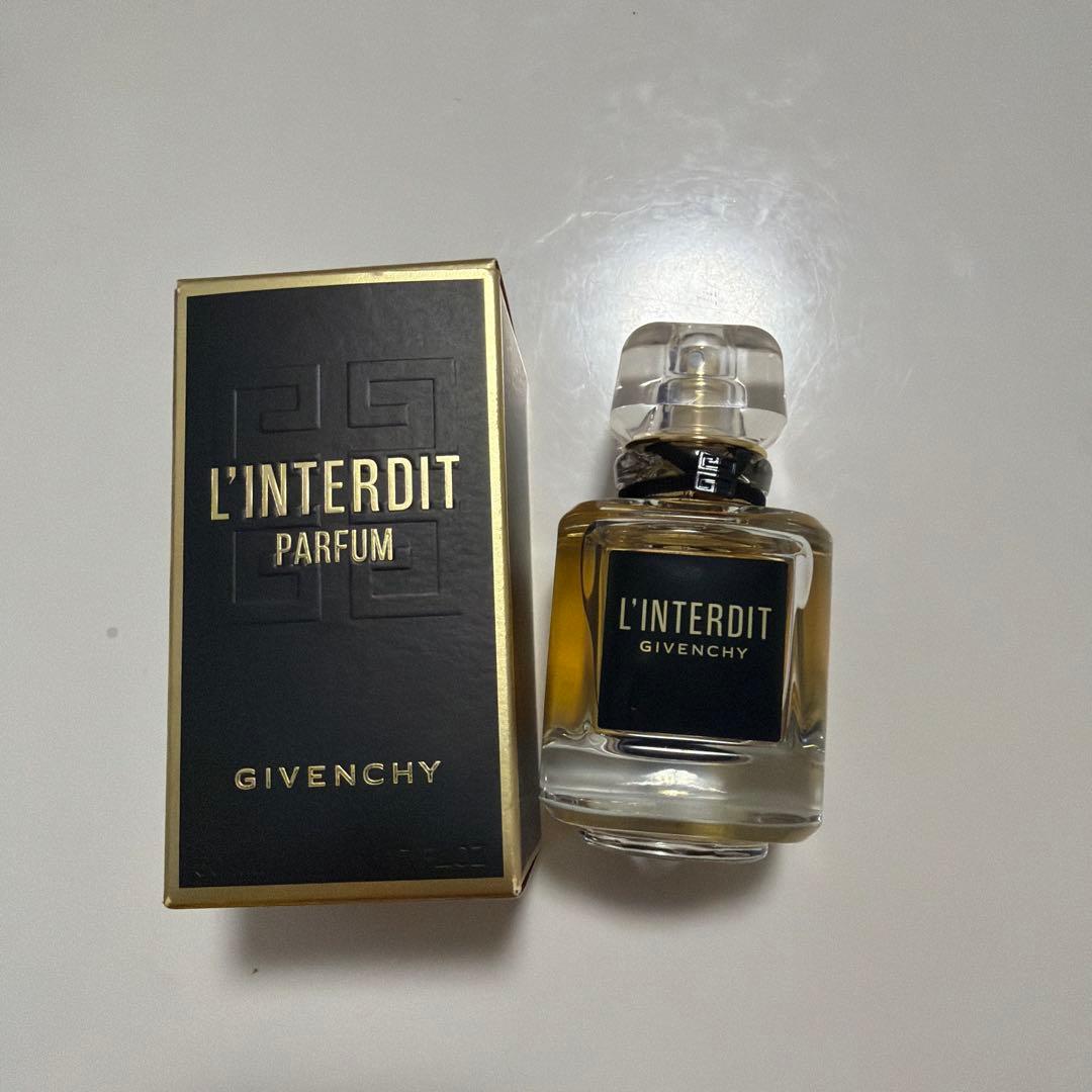 GIVENCHY 香水