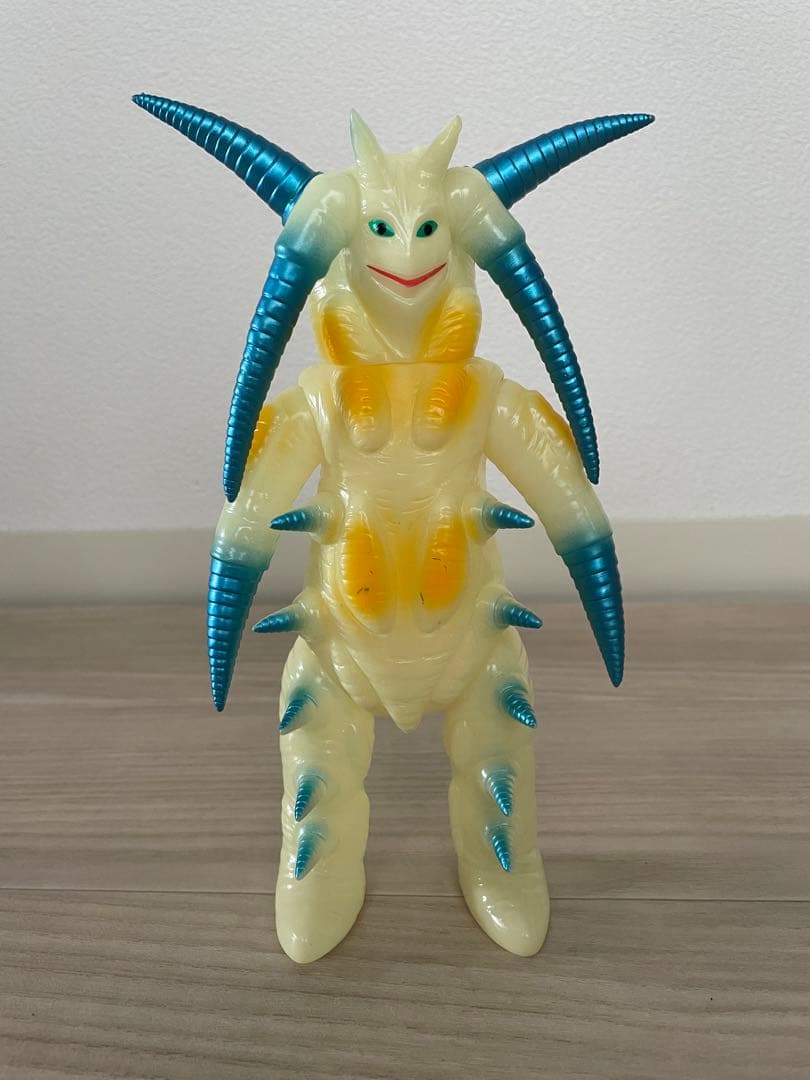 ブルマァク　特撮　ダークロン　蓄光　ソフビ