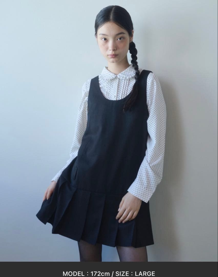 ローウエストミニ丈プリーツワンピース