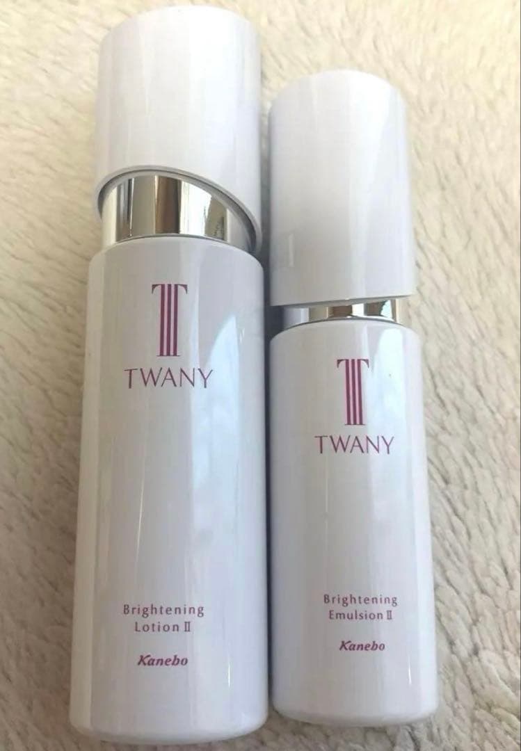 トワニー　ブライトニングローション　エマルジョンⅡ 2個セット