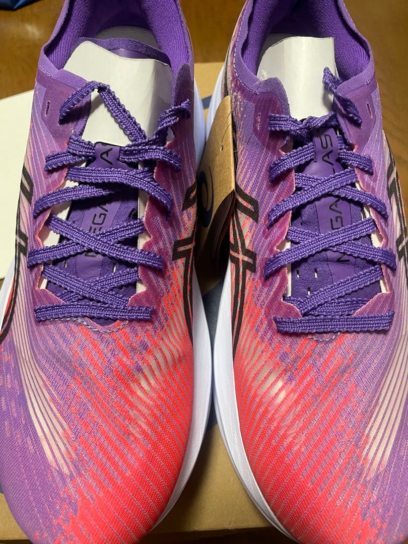 メガブラスト MEGABLAST ASICS ランニングシューズ 紫/オレンジ
