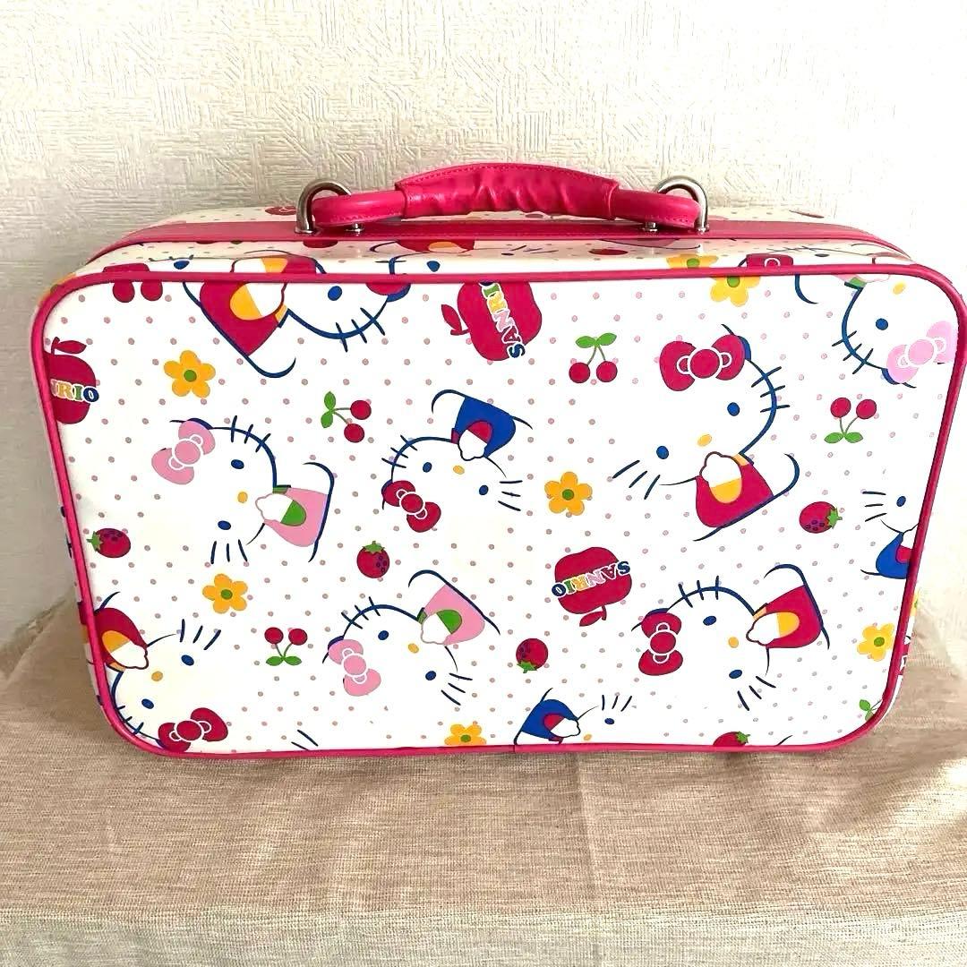 レア‼️新品未使用品さくらんぼキティキャリーケース スーツケース トラベルバッグ