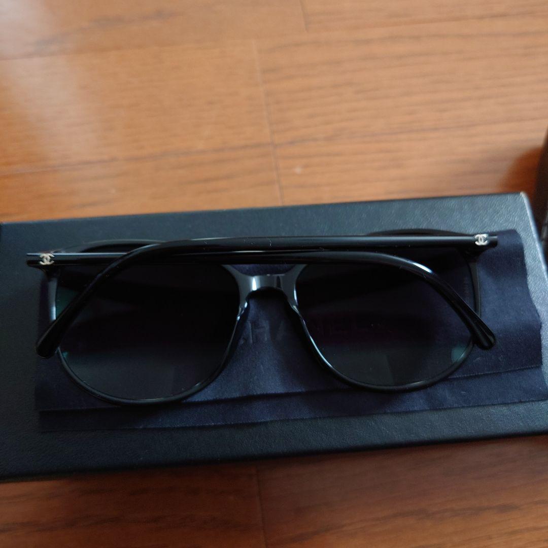 CHANEL ブラック サングラス ケース、箱付き