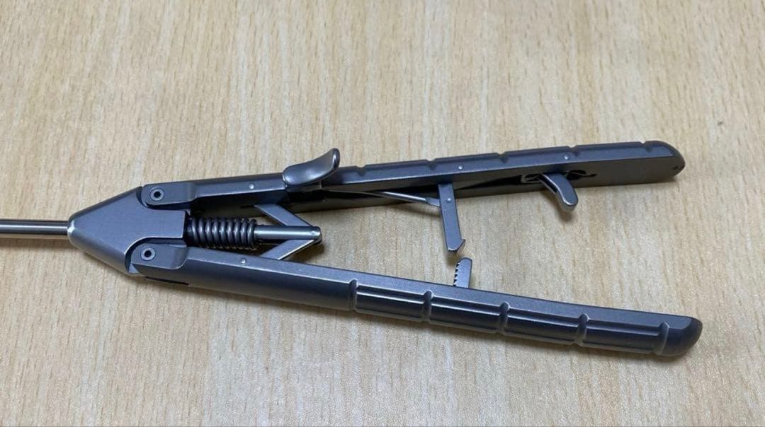 腹腔鏡手術練習用鉗子セット(コトブキメディカル) 練習パッド2つ付き