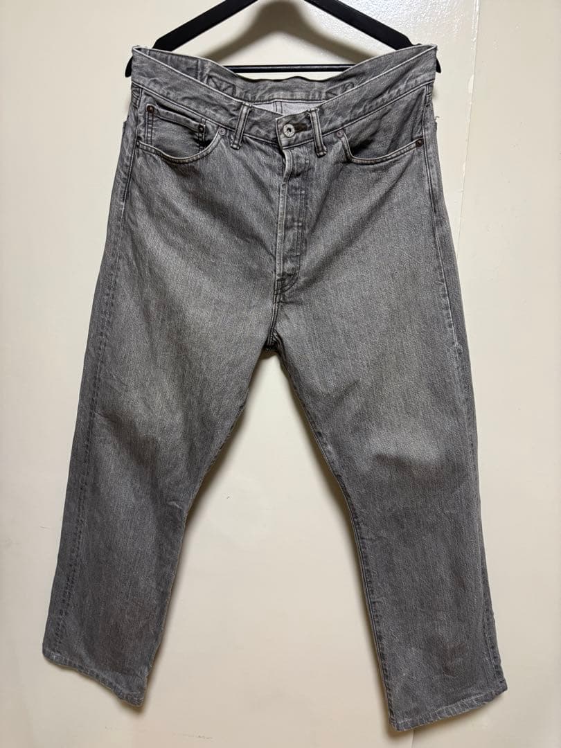 TENDERLOIN のブラックデニム　ストレートデニム ジーンズ