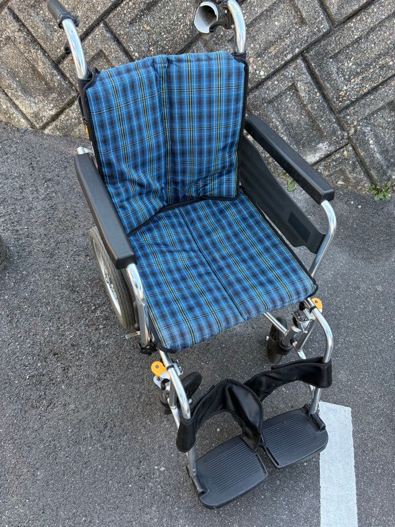 Wheel Chair MiKi 車椅子　介助型車イス SKT-2