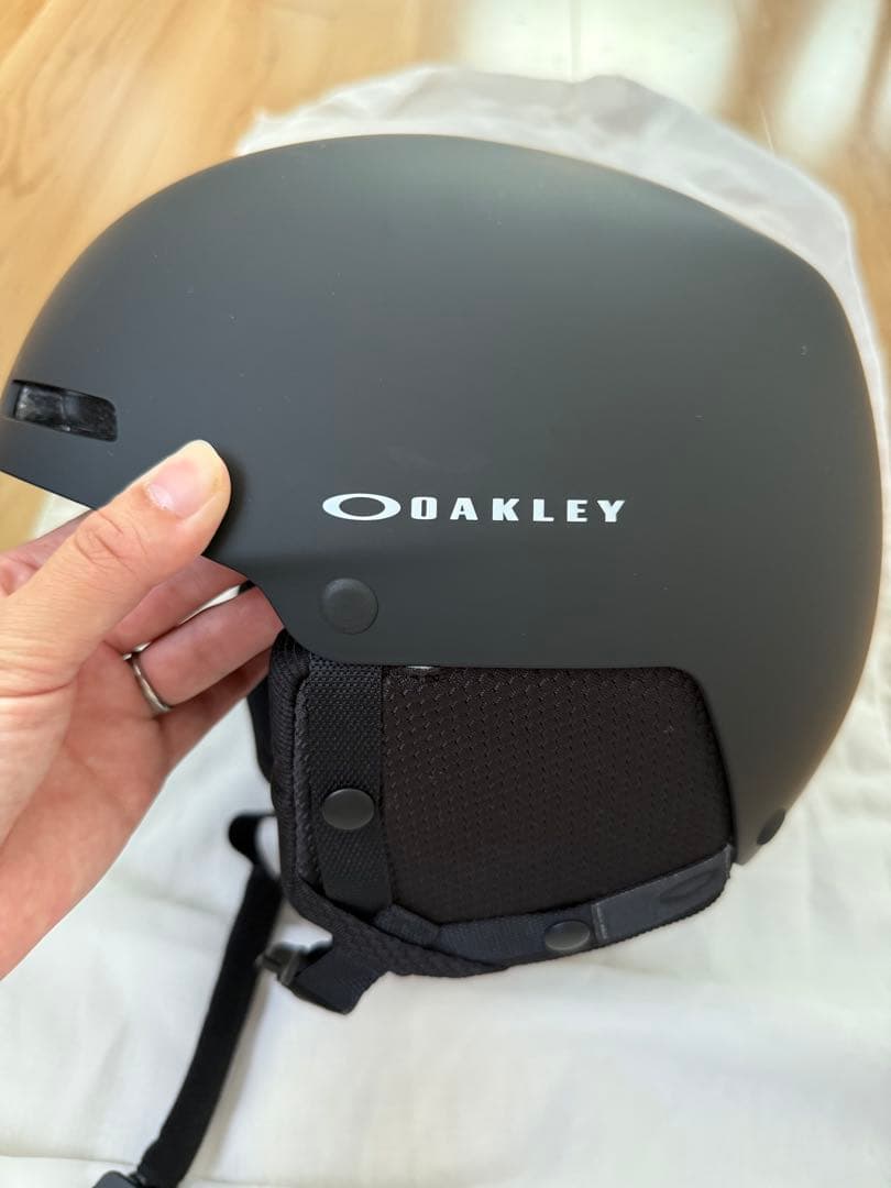 OAKLY オークリー　スノーヘルメット　MOD1 PRO