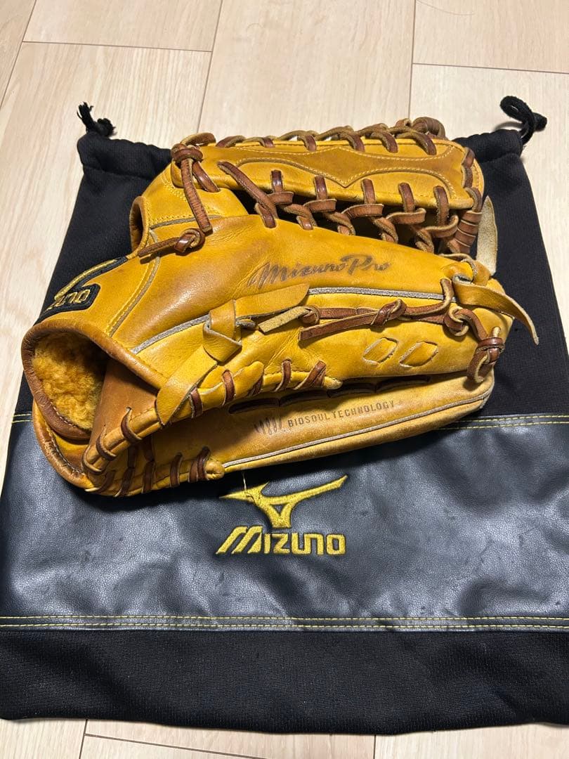 【期間限定値下げ中】Mizuno Pro 硬式グローブ イエロー 専用バッグ付き