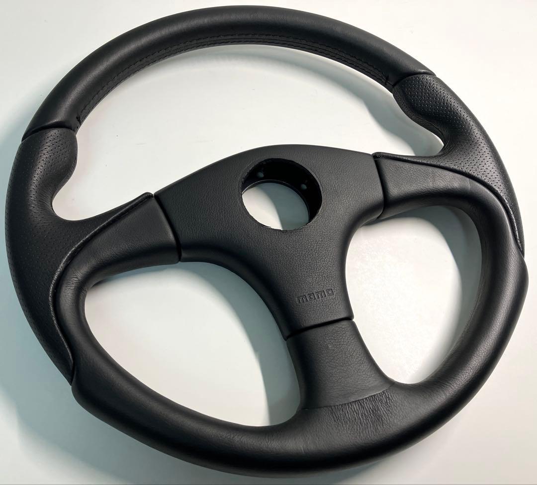 モモ MOMO ステアリング36cm/NARDI/ナルディ/ホーンボタン無し