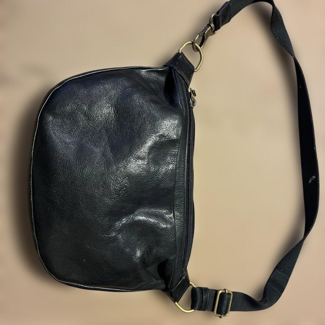Wanny di Filippo 本革 ブラック ショルダーバッグ
