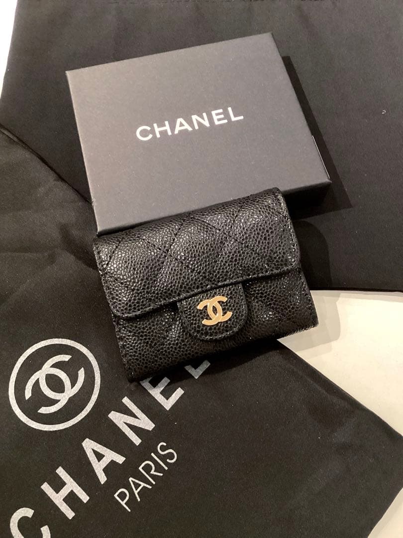シャネル　クラシックキャビアスキンカードケース　ブラック　ノベルティ
