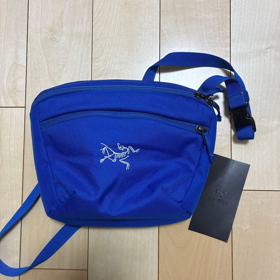 美品国内正規品アークテリクス　マンティス2 ブルー