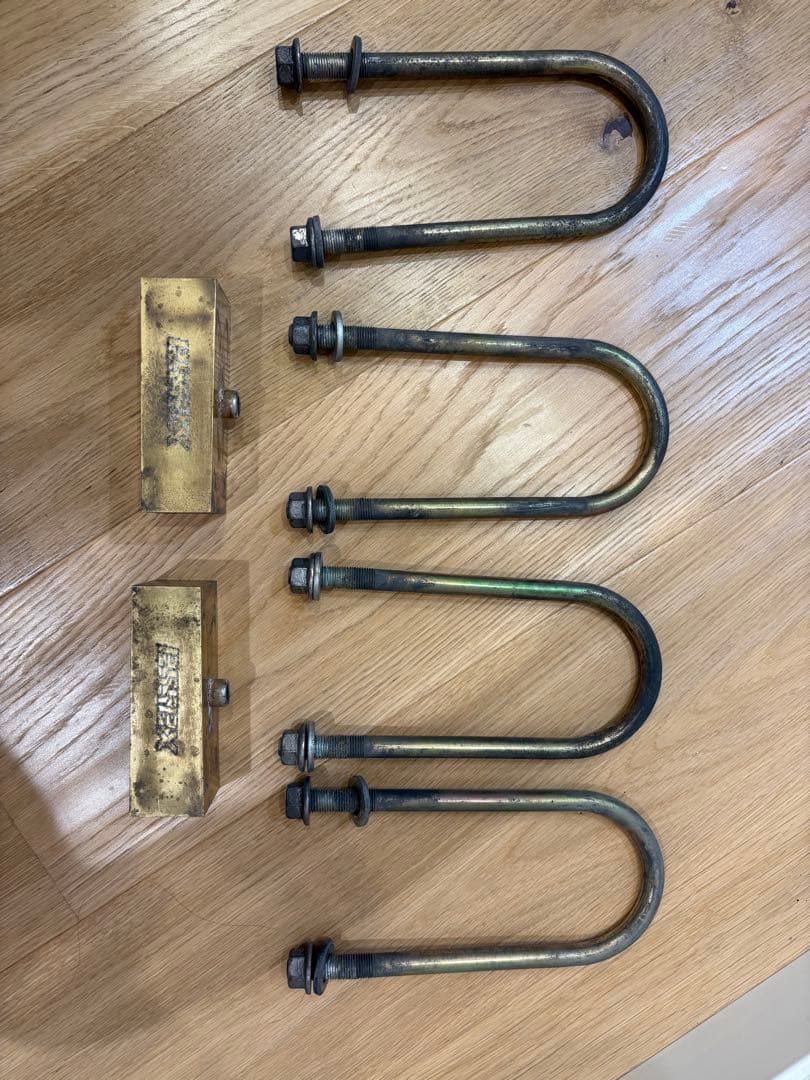 ハイエース　Essex1.5インチダウンブロック