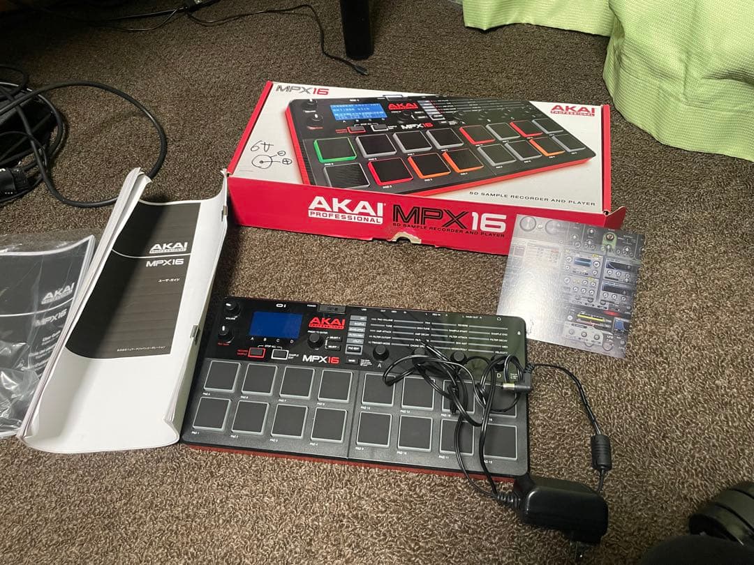 AKAI MPX16 サンプラー