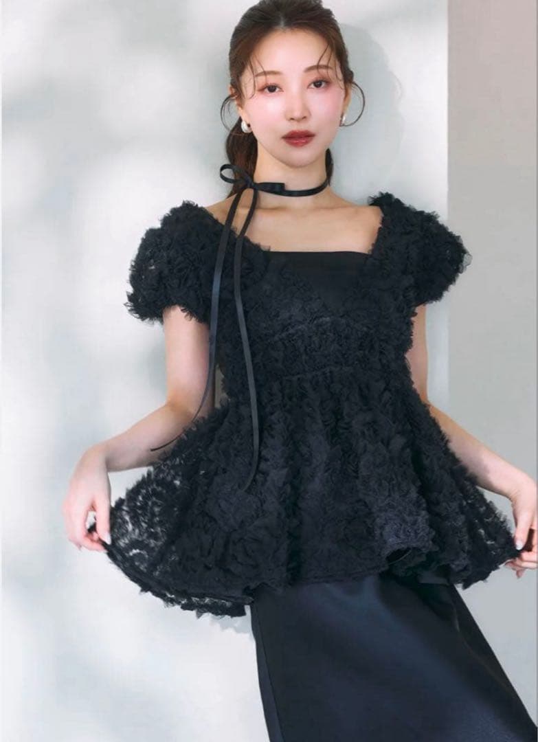 polauraフラワーぺプラムバックリボンチュニック black