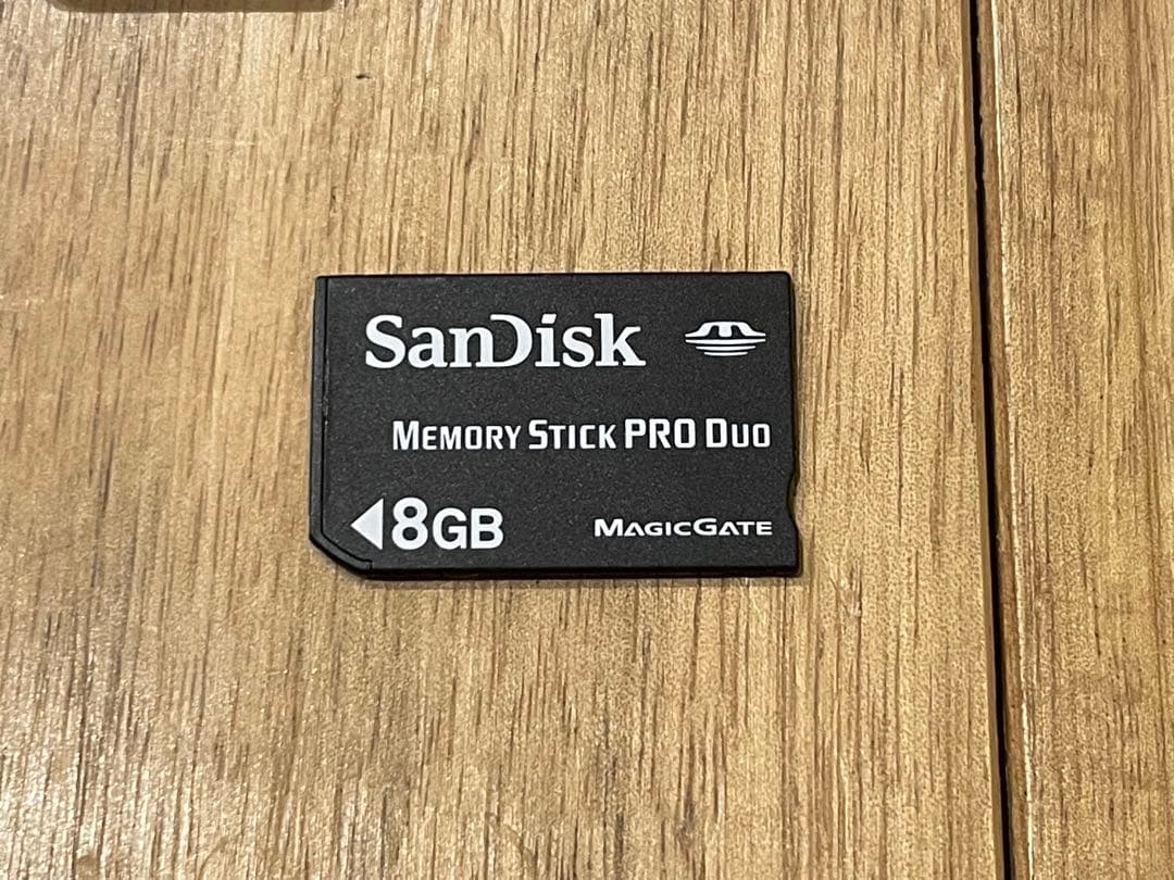 PSP 2000 本体 メモリースティック ケース ソフト付き