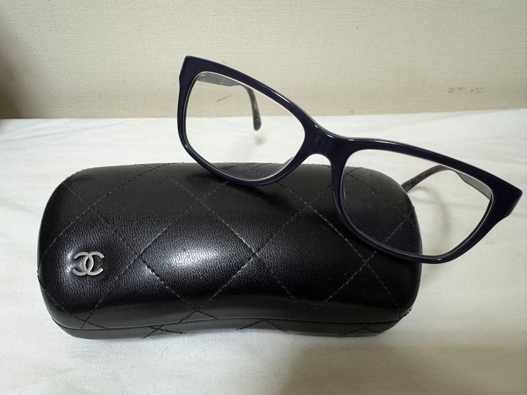 CHANEL ツートーンフレームメガネ