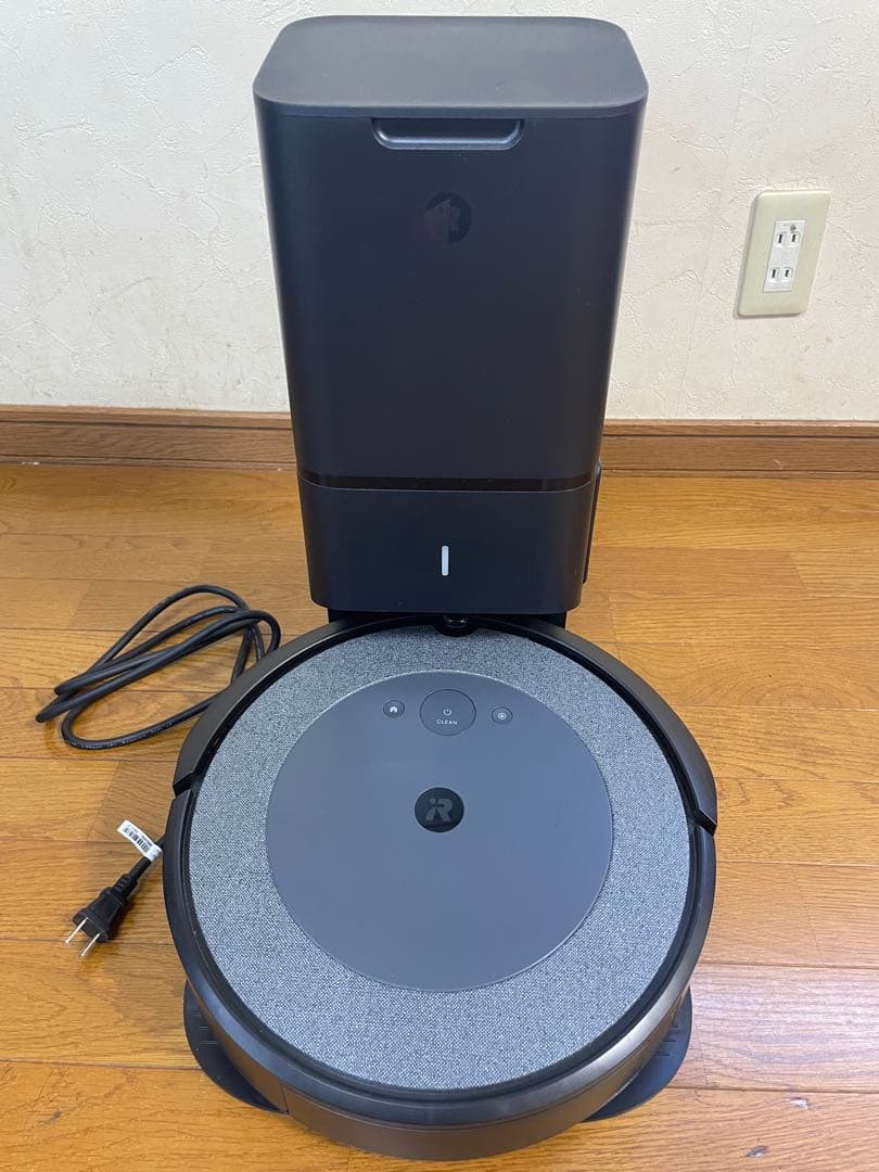美品　iRobotoルンバ i3 クリーンベース付き
