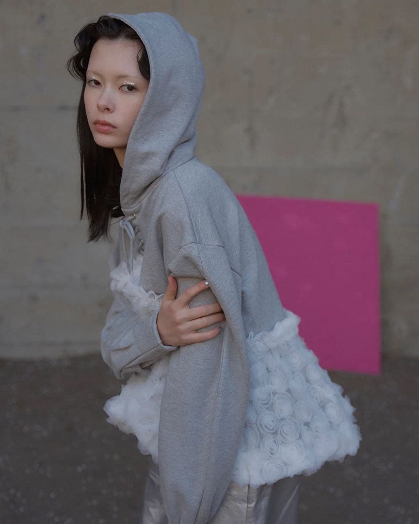 モモカ　POPPY TULLE DOCKING HOODIE（gray）