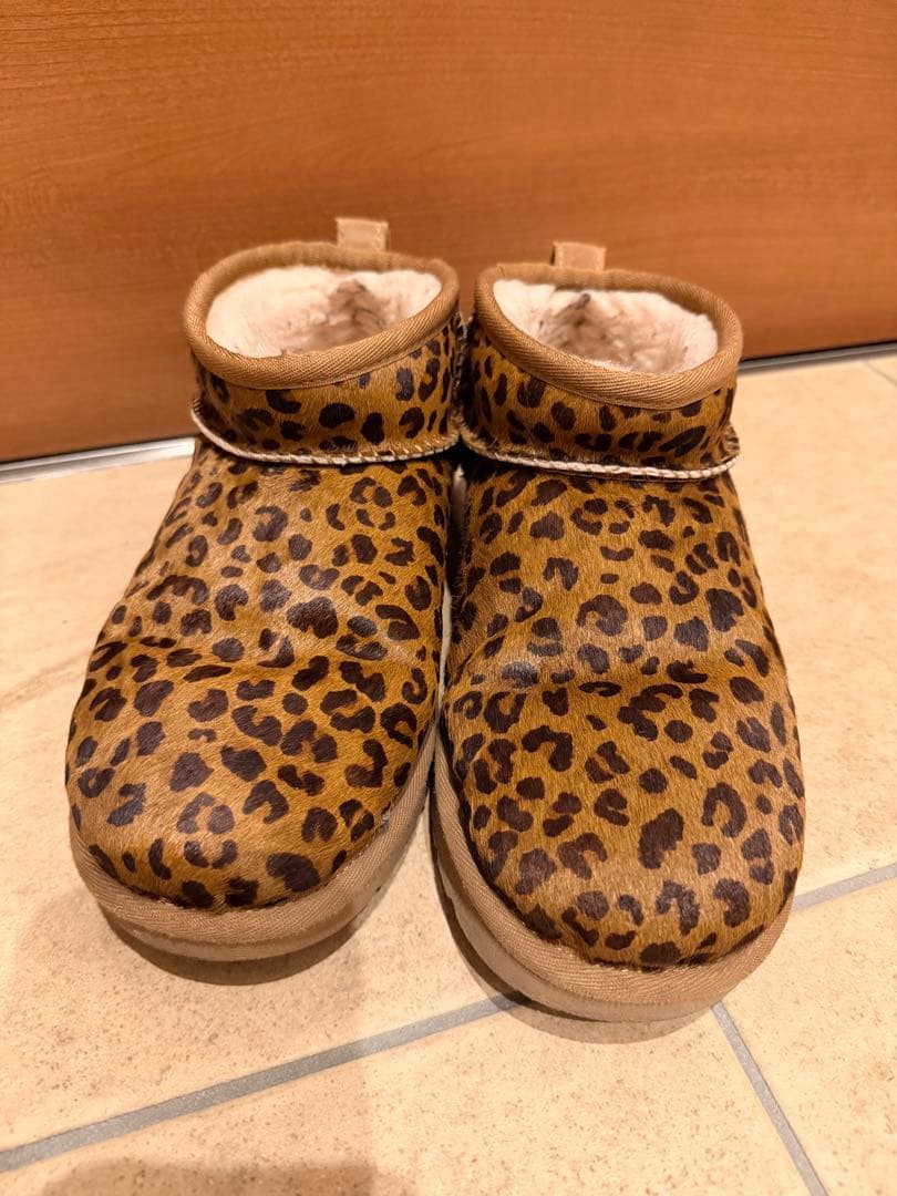 UGG ヒョウ柄　ファー　ショート　ムートンブーツ　レオパード　25㎝