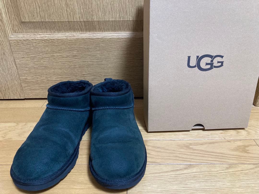 UGGクラシックウルトラミニムートンブーツブラック9