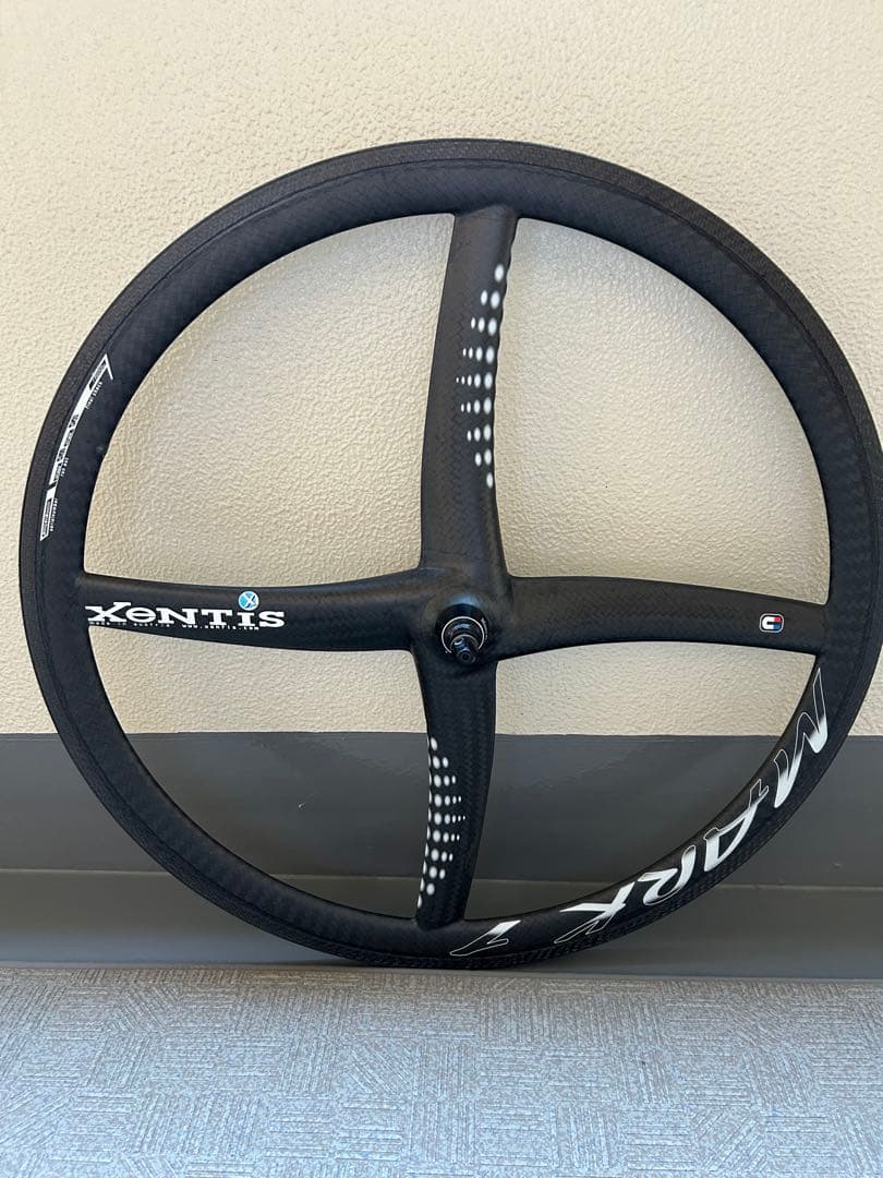 J*様 Xentis MARK1 カーボンホイール　フロント　バトンホイール