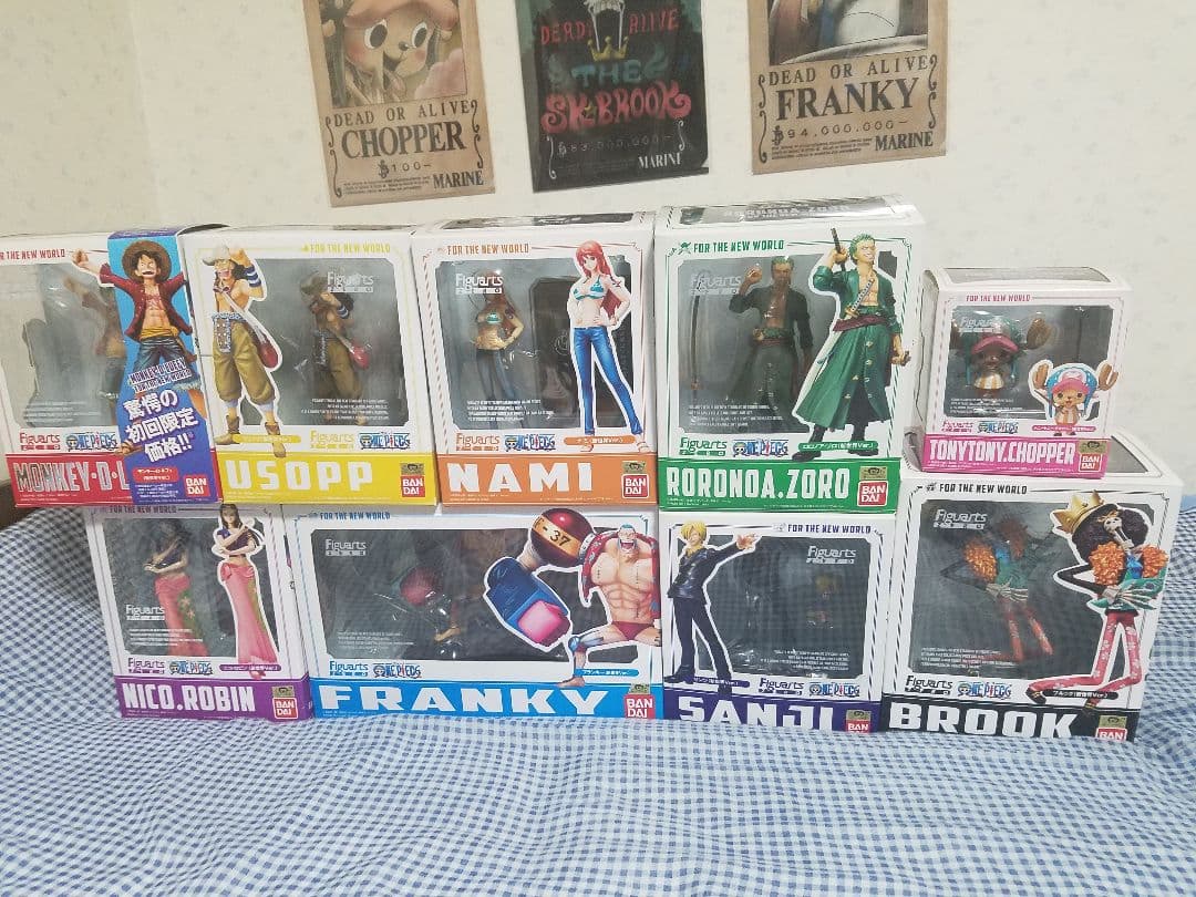 ワンピースフィギュア（ayaw pa mo)