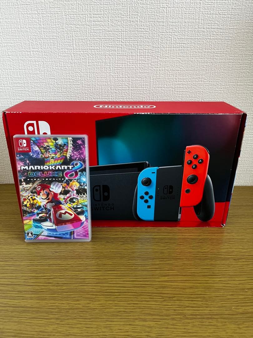 【美品・お買い得品】Nintendo Switch +マリオカート8デラックス