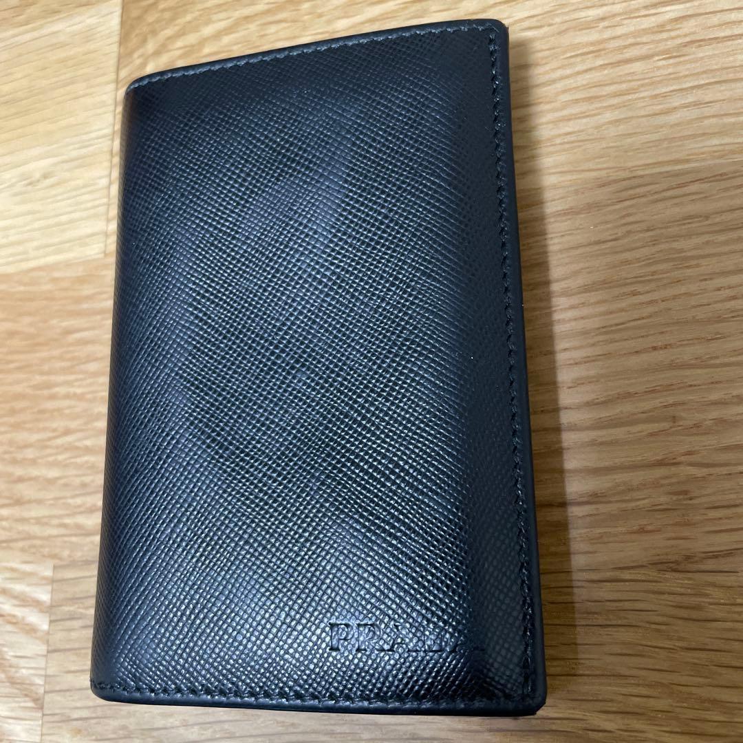プラダ　ブラックレザー 名刺入れ イタリア製