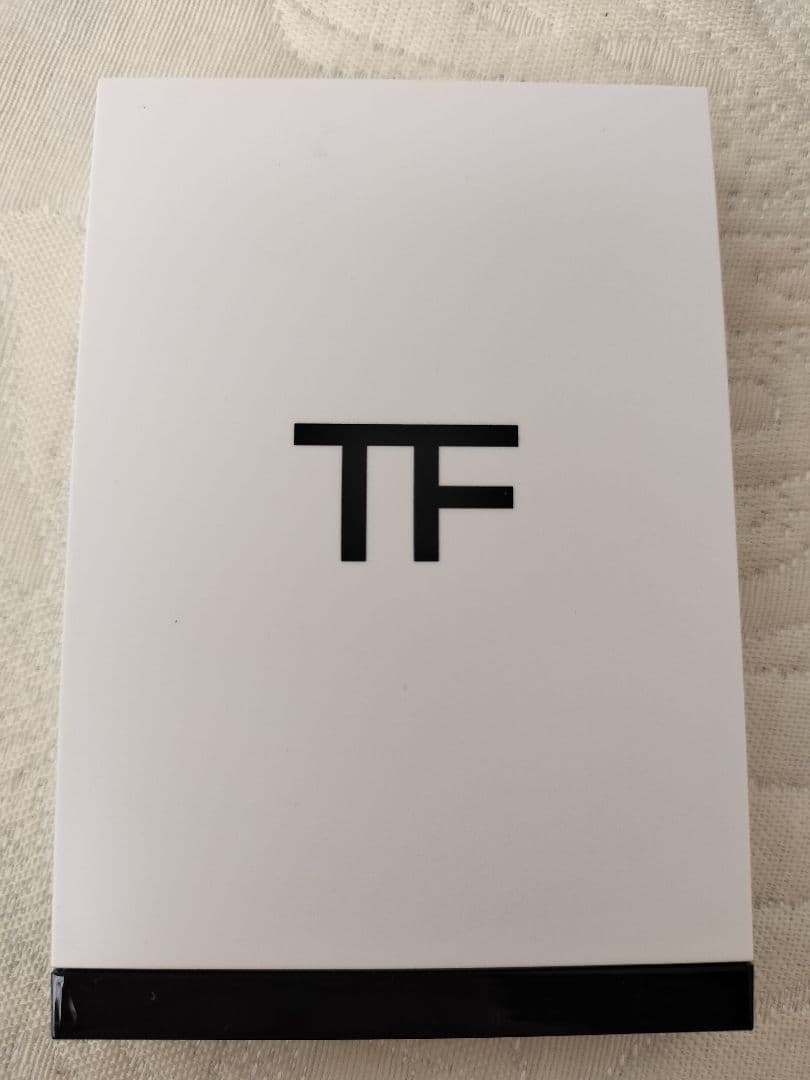 トムフォード アイカラー クォード 01Rローズ ティーズ アイシャドウ