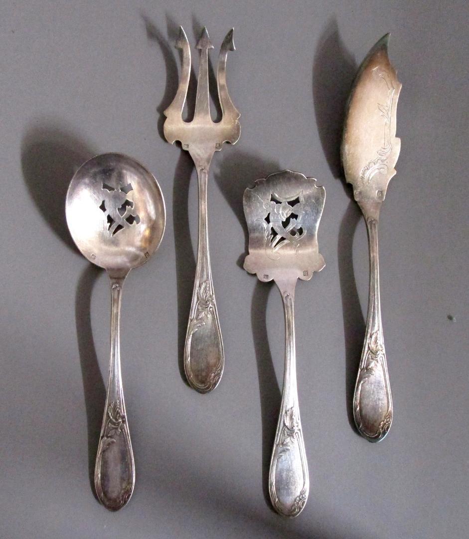 銀製品［オードブルカトラリー 4点セット］刻印：ライオンVH　8