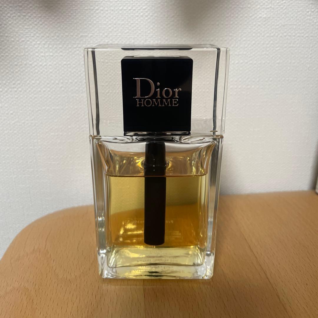 Dior オムオードゥトワレ