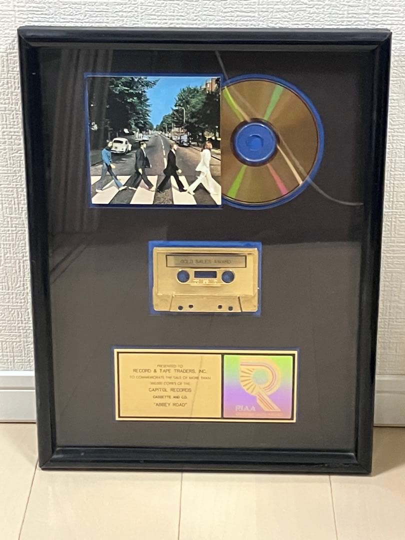 超希少　The Beatles アビイ・ロード　認定セールスアワード　記念品